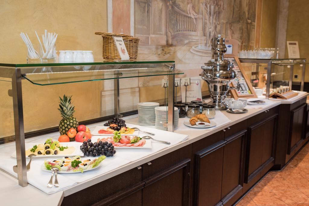Hotel Goldener Loewe ไมเซน ภายนอก รูปภาพ